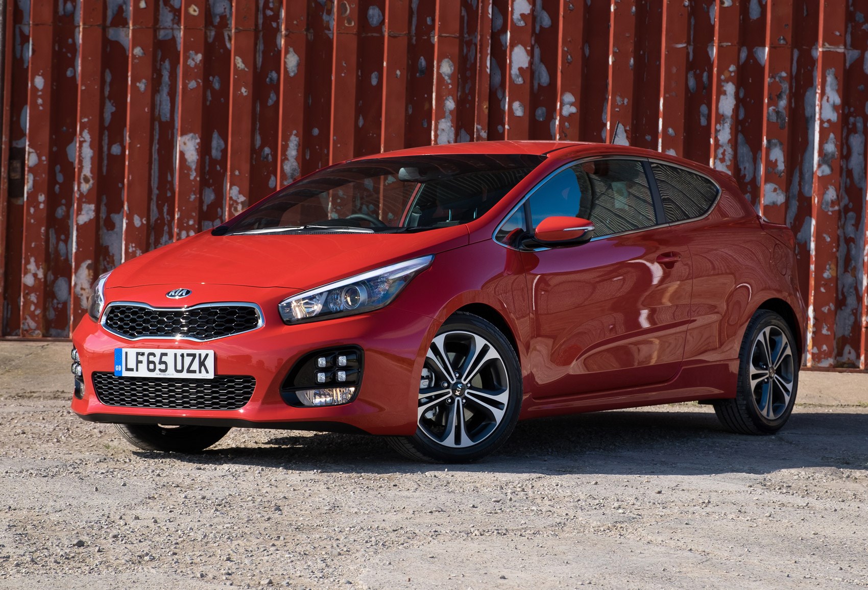 06-Se revelan los 15 coches más fiables-Kia Cee’D